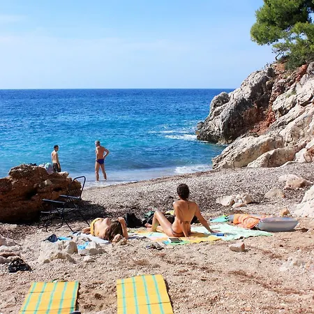 Ivan Dolac 15784d Jelsa (Hvar)